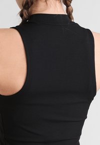 Nike Performance Sport T-Shirt - black