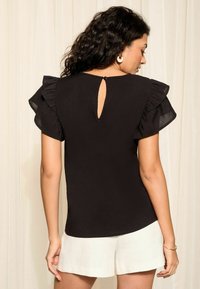 Friends Like These DOUBLE RUFFLE SHORT SLEEVE  - REGULAR FIT - Blúzka - black