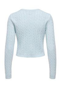 Gaiši zils džempera ar pītu rakstu, garām piedurknēm un īsu dizainu. Aprīkots ar teksturētu pītu rakstu un ribveida aprocēm un apakšu.