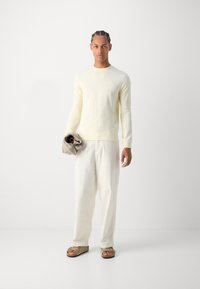 INDICODE JEANS Long sleeved top - white asparagus