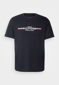 Tommy Hilfiger CHEST STRIPE TEE - T-shirt con stampa - desert sky