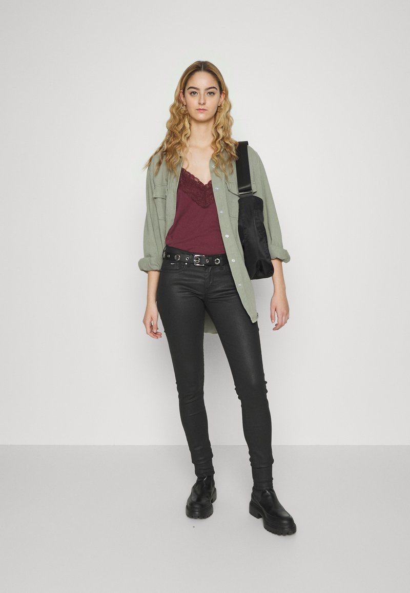 Damen Skinny | Pepe Jeans PIXIE Jeans Skinny Fit black/coated denim - UQ03054 Damen Skinny | Pepe Jeans PIXIE Jeans Skinny Fit black/coated denim - UQ03054