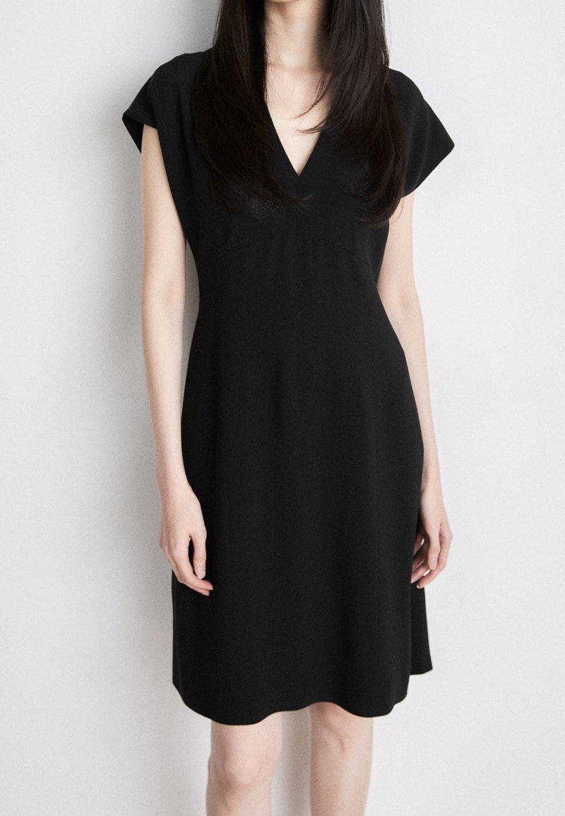 BOSS Robe fourreau - black