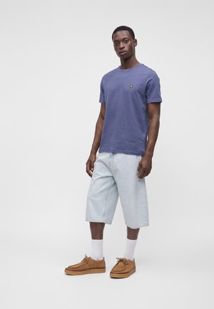 Lyle & Scott, LIGHTWEIGHT PLAIN 3 PACK - Обикновена тениска - charcoal/sage uniform/cool indigo