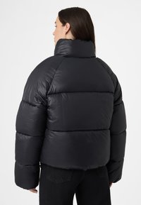 Fila MONTEROSA LOOSE - Vinterjacka - black