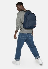 Eastpak OUT OF OFFICE - Dagryggsäck - frozen navy