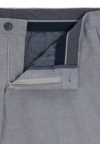Grå texturerade herrklädbyxor med öppen dragkedja, knappstängning och mönstrad inre midjebandsfoder.