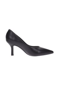 Zapato de tacón puntual de cuero negro para mujer, con un tacón delgado de altura media, mostrado en perfil lateral sobre un fondo blanco.