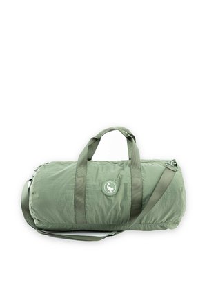Bolsa de deporte cilíndrica de color verde claro con dos asas, correa de hombro ajustable y un logotipo redondo con un pájaro blanco en el centro.