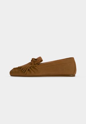 Stuart Weitzman, BRITT FRINGE - Moccasins - luxe saddle