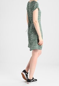 Weekday Jurk - green