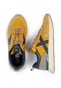 MUNICH SNEAKERS SPEED UNISEX - Tenisice - ochre