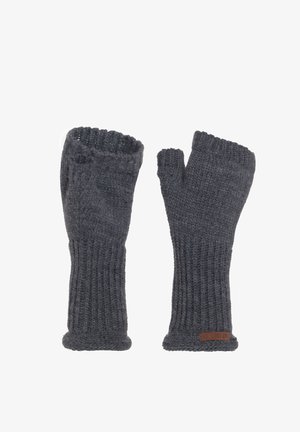 Vingerloze handschoenen in donkergrijs breimateriaal, met geribbelde textuur, open vingertoppen en een bruin leren label op het polsgebied.