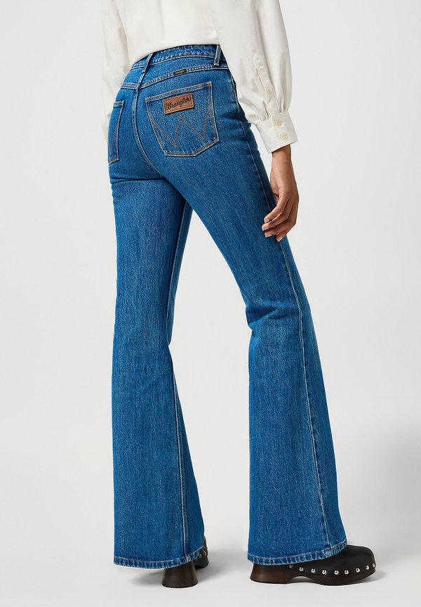 FIERCE - Flared Jeans - meadow4