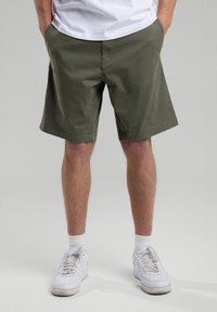 America Today - STEFAN - Short - olive Image miniature 1