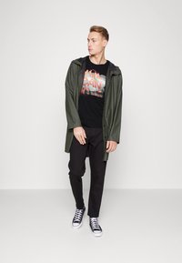 TOM TAILOR T-shirt estampada - black