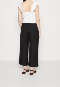 Abercrombie & Fitch Blus - white
