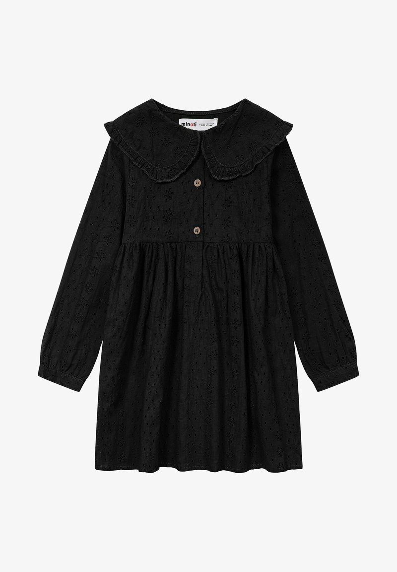 Robe noire avec un large col volanté, des manches longues et une fermeture à boutons. Une broderie florale orne le tissu, ajoutant texture et détail.