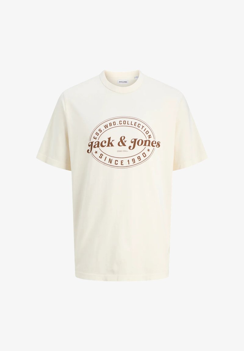 Cremefarvet bomulds T-shirt med et brunt grafisk motiv, der har teksten "Jack & Jones" og "Since 1990" i et oval design. Korte ærmer.