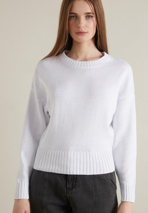 RUNDHALSAUSSCHNITT - Pullover - bianco