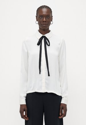 VMGRETCHEN SHIRT  - Skjortebluse - cloud dancer