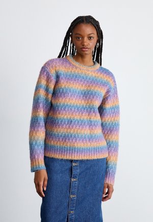 Mehrfarbiger Strickpullover mit wellenförmigen Streifen in sanften Pastelltönen von Lila, Blau und Orange. Rundhalsausschnitt und lange Ärmel. Weicher, strukturiert Stoff.