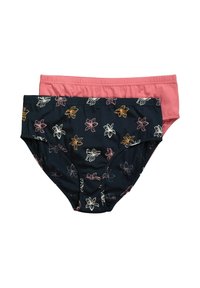 Zwei Paar Damenunterhosen. Eine ist rosa, die andere ist marineblau mit mehrfarbiger Blumenstickerei. Beide bestehen aus einem weichen, dehnbaren Material.