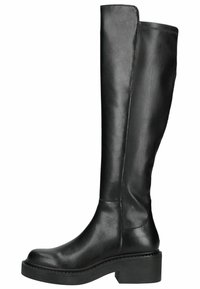 Botas de cuero negras hasta la rodilla con una textura suave, punta redondeada y un tacón grueso. Presentan un panel lateral para facilitar el uso.