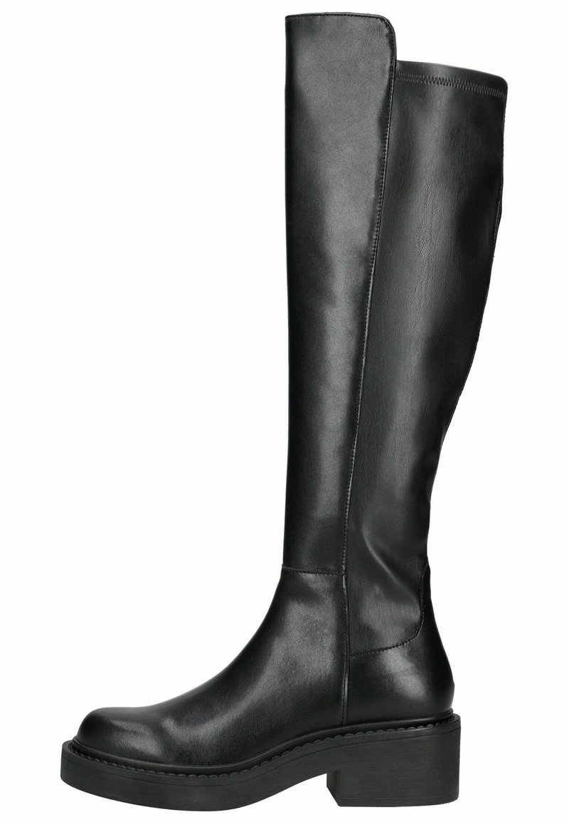 Botas de cuero negras hasta la rodilla con una textura suave, punta redondeada y un tacón grueso. Presentan un panel lateral para facilitar el uso.