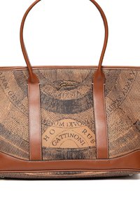 Borsa a tracolla in pelle marrone con motivo circolare stampato, superficie texturizzata, doppi manici e dettagli di cucitura a contrasto.
