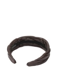 Smeđi kožni trak za glavu sa uvijenim dizajnom, s teksturiranom površinom i elastičnim dijelom za podesivu veličinu. Vidljiva oznaka branda.