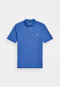 Blaues kurzärmliges Polohemd mit Kragen, zwei Knöpfen und kleinem gelbem gesticktem Logo auf der linken Brust.