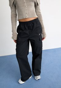 Nike Sportswear - Cargo trousers - black/white Thumbnail Image 1
