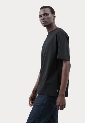 Camiseta básica - black