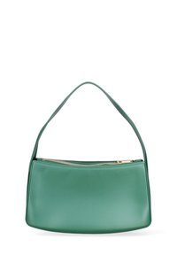 Borsa a mano verde in pelle con texture liscia, forma curva e chiusura a zip. Presenta un'unica tracolla slim.