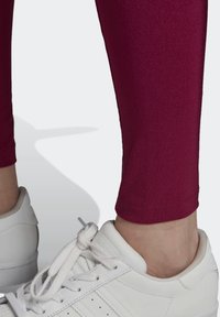 adidas Originals Legíny - kalhoty  - bordeaux