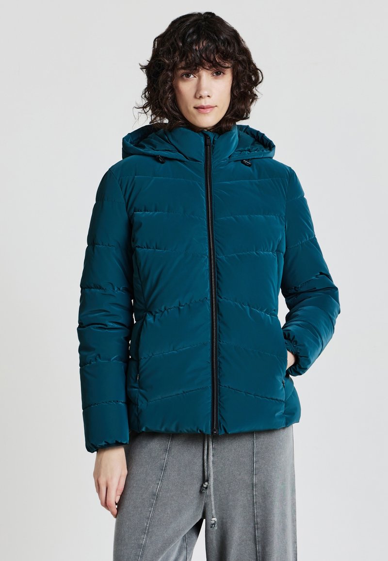 Türkiser Steppjacke mit Reißverschluss, Kapuze und gestepptem Muster. Hergestellt aus glattem, isoliertem Material. Verfügt über elastische Bündchen und einen Zugband-Saum.