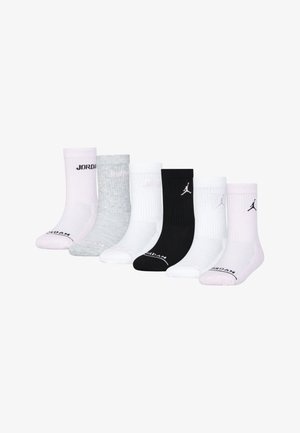 Šest párů ponožek: růžové, šedé, černé a bílé. Ribovaný povrch s kontrastními logy. Ankle výška se zesílenou špičkou a patou.