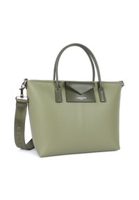 Olijfgroene leren handtas met textuur, twee handvaten aan de bovenkant, een afneembare schouderriem en een voorflapzak met het logo "Lancaster Paris".