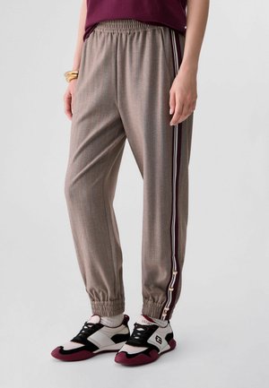 LIU JO, LIU JO JOGGING PANTS WITH SIDE TAPE - Pantaloni - brown