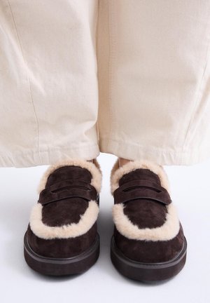 befree, BERTA-297 - Zapatos sin cordones - brown