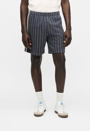 adidas Originals, PINSTRIPE UNISEX - Σορτς - night indigo