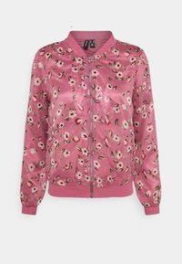 Giacca bomber floreale rosa con zip frontale, caratterizzata da una texture liscia, maniche lunghe e polsini ed orlo in elastico. Motivo floreale in tonalità più scure.
