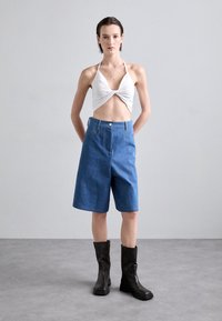 MAITREPIERRE CAGLIO - Short en jean - blue denim