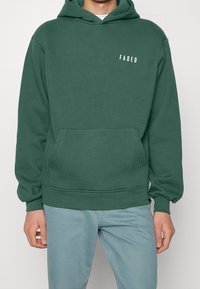FADED Jersey con capucha - dark green