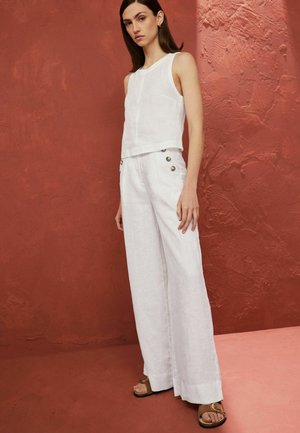 BUTTON WIDE LEG - Stoffhose - white