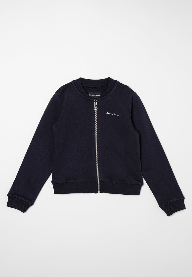 Felpa zip-up blu navy in misto cotone, caratterizzata da un collo rotondo, polsini e orlo a costine, con dettaglio del logo sul lato sinistro del petto.