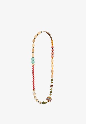 Naszyjnik z różnorodnymi kolorowymi koralikami, w tym czerwonymi, turkusowymi, drewnianymi, zielonymi i wzorzystymi koralikami, ułożonymi w asymetryczny wzór.
