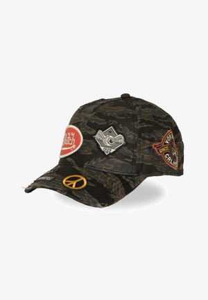Von Dutch, CASQUETTE BASEBALL EFFET USÉ AVEC PATCH KAMO TIGER - Casquette - kaki
