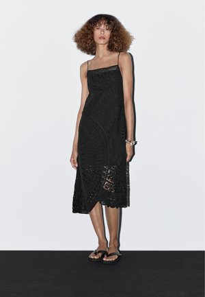 100% COTTON CROCHET MIDI DRESS    06640585 - Day dress - black